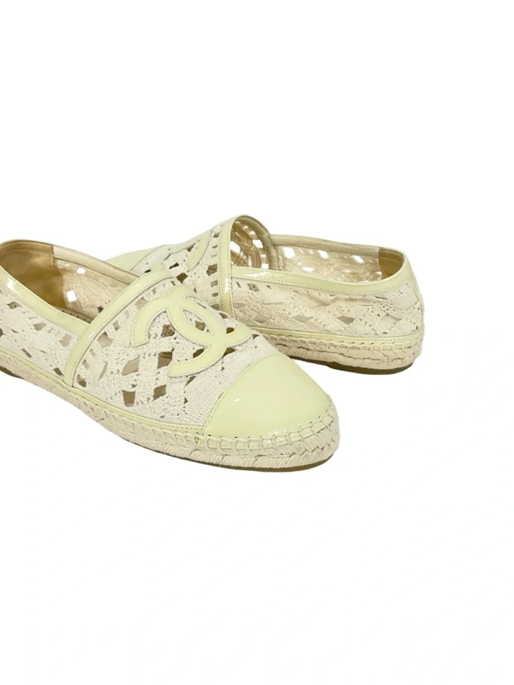 CHANEL Cream Crochet Espadrilles with Pale Yellow Patent Trim Size 40 - Picture 5 of 13